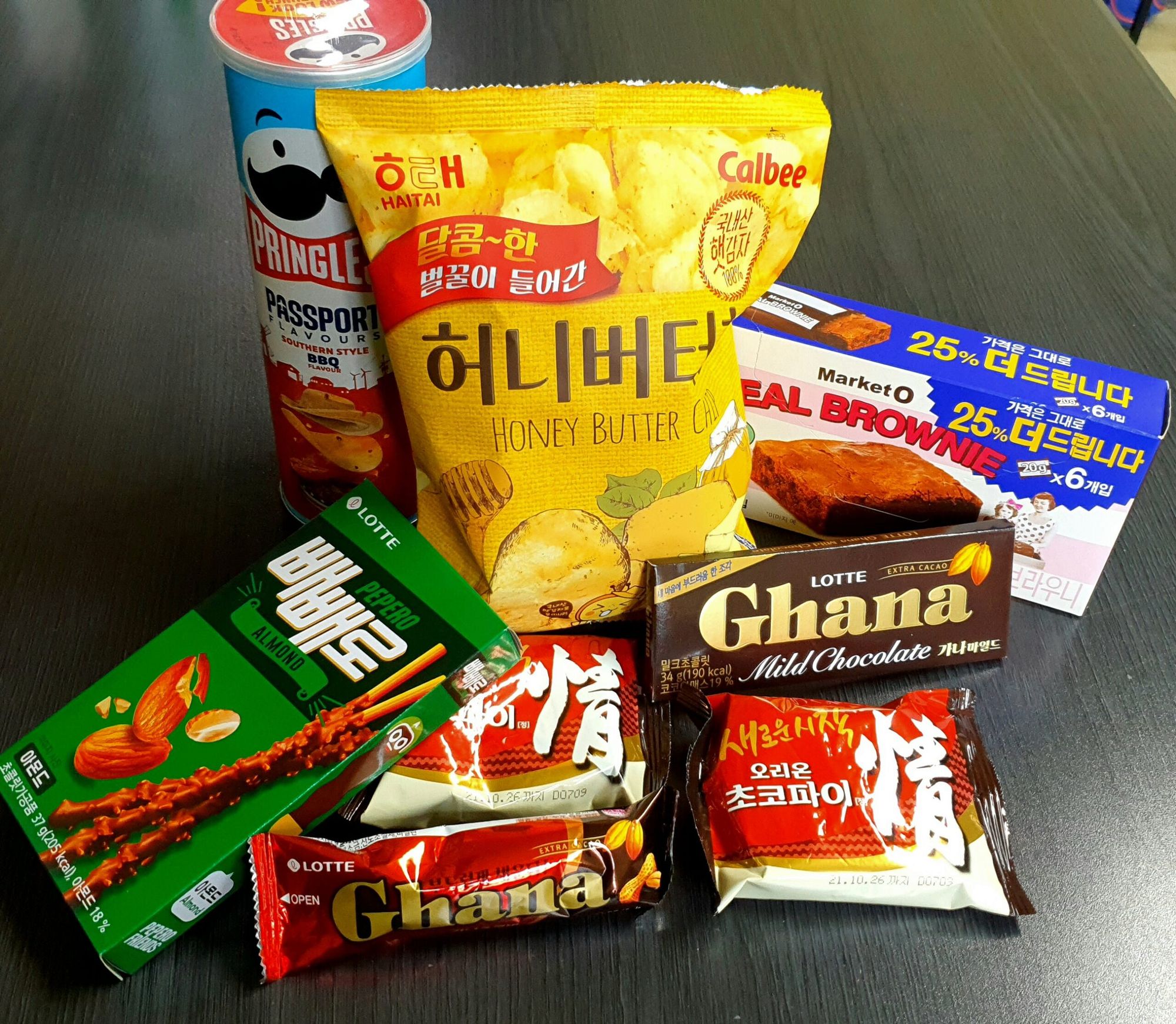 Variety of Korean snacks